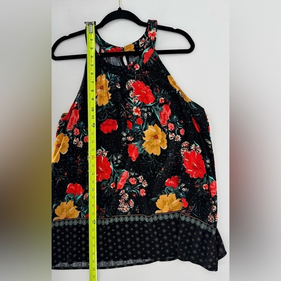 Torrid Black Floral Textured Stretch Rayon Goddess Tank - Picture 8 of 14